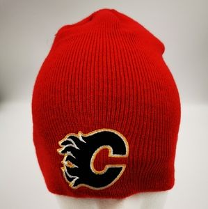 NWT Calgary Flames winter hat